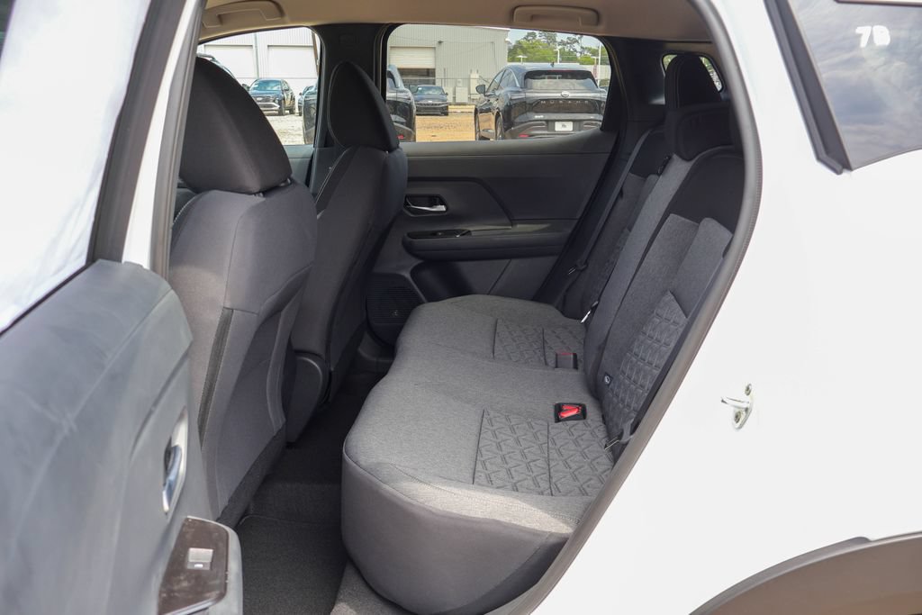New 2026 Nissan Kicks SV w/ Cold Weather Package AWD/4WD image 8
