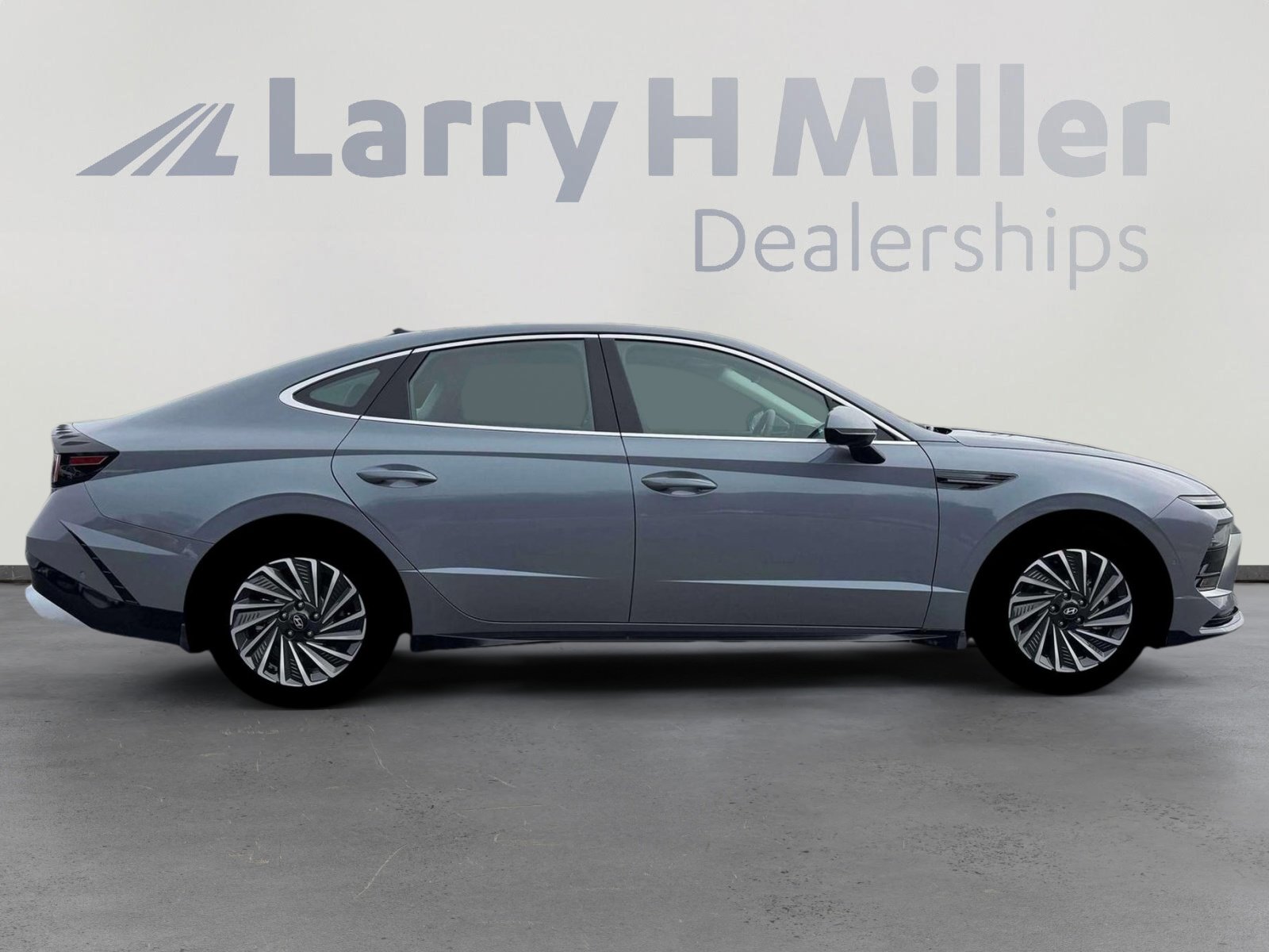 New 2026 Hyundai Sonata Limited FWD image 9