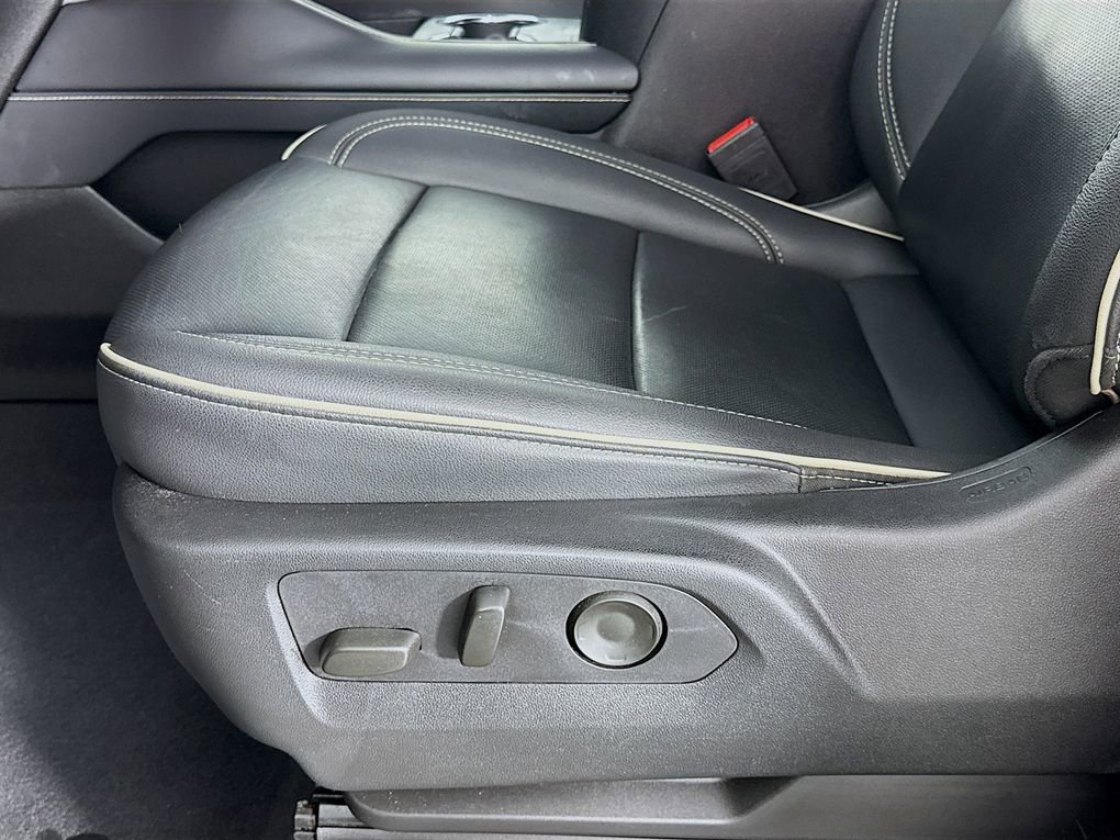 Used 2024 GMC Yukon SLT image 22