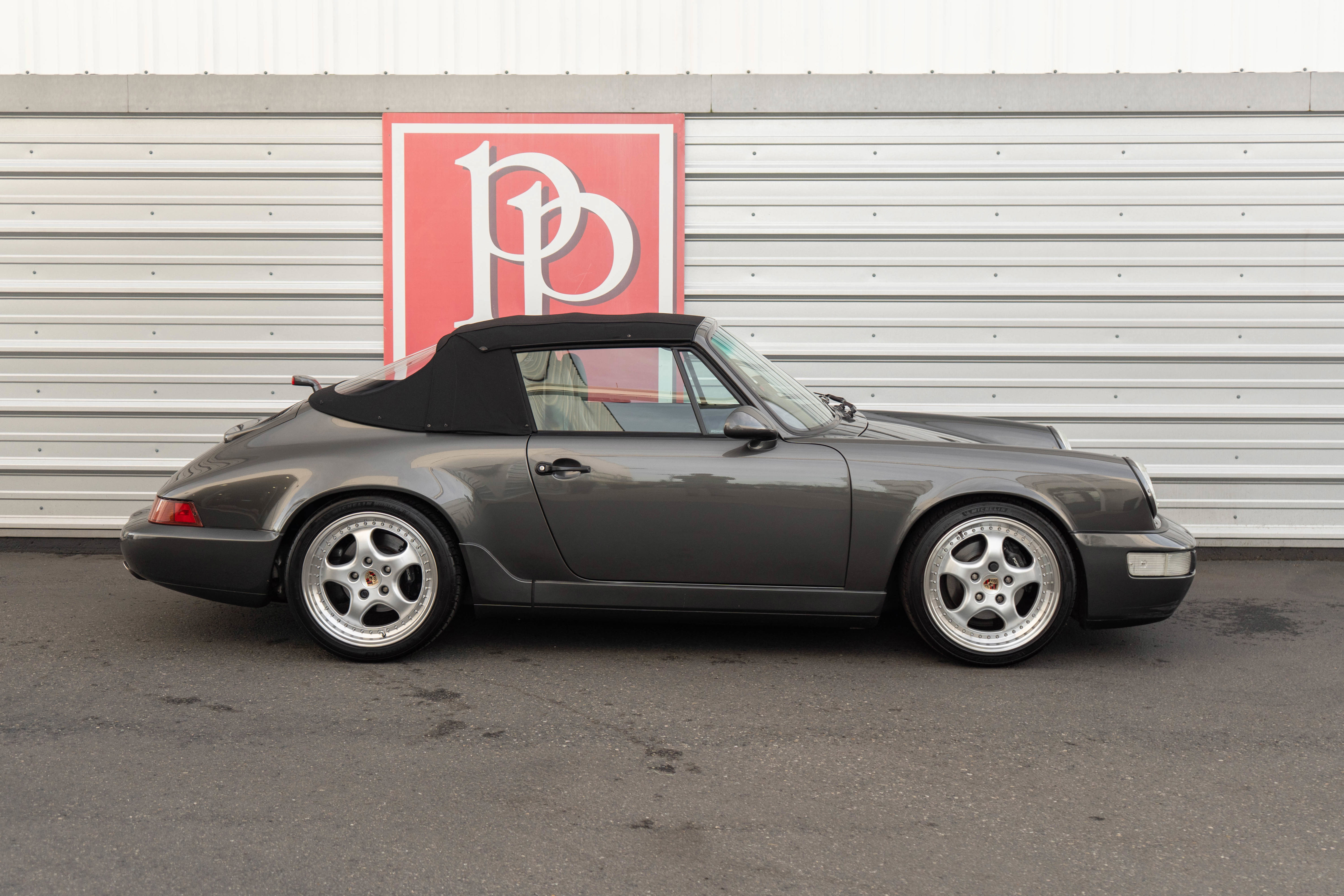 Used 1992 Porsche 911 Carrera RWD image 39