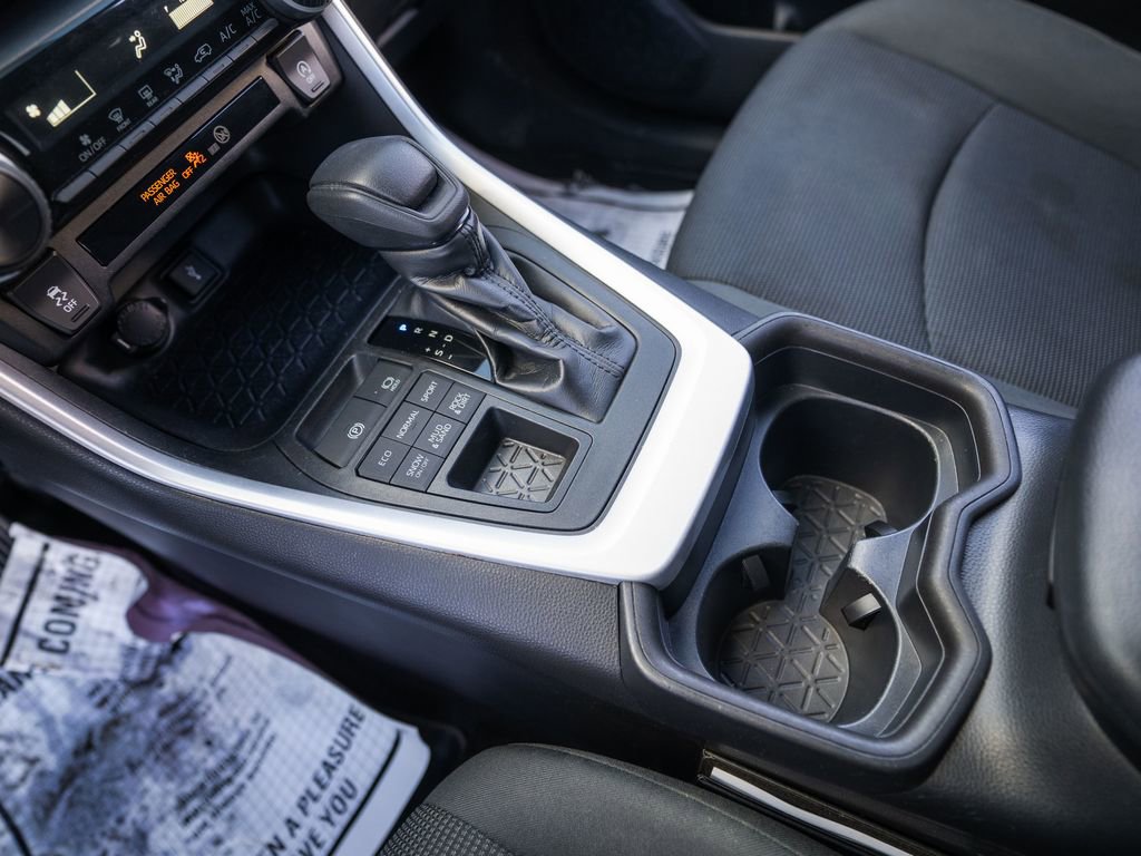 Used 2020 Toyota RAV4 LE w/ All Weather Liner Package image 16