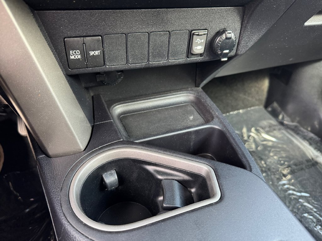 Certified 2018 Toyota RAV4 XLE AWD/4WD image 24