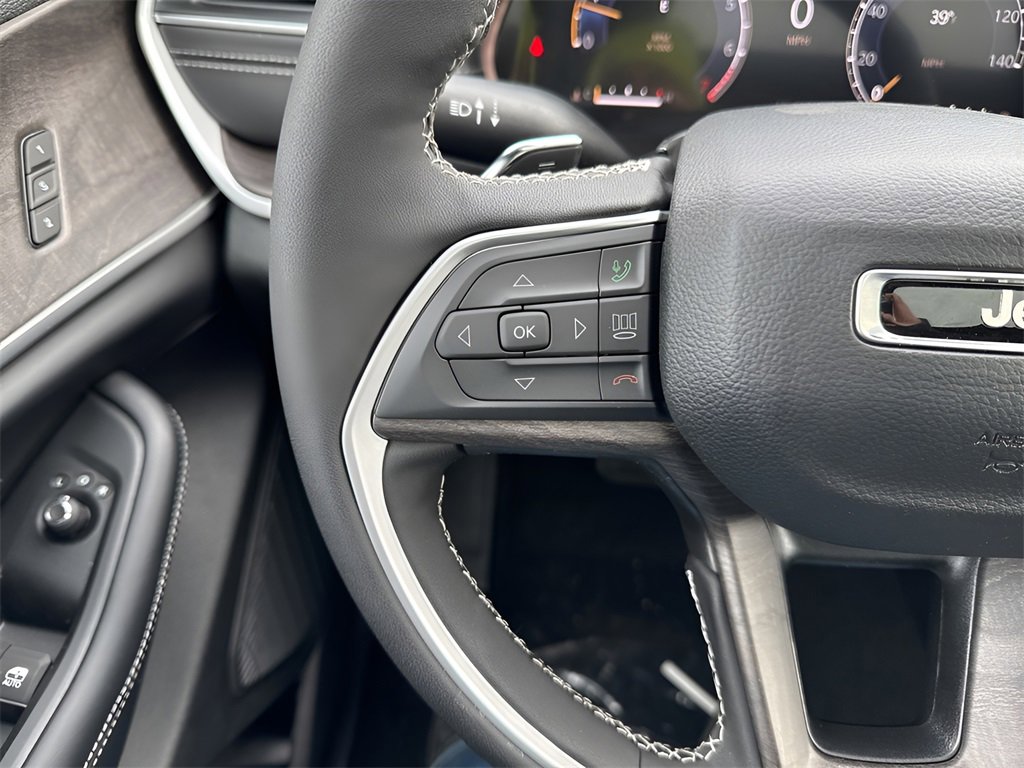 New 2025 Jeep Grand Cherokee Limited image 28