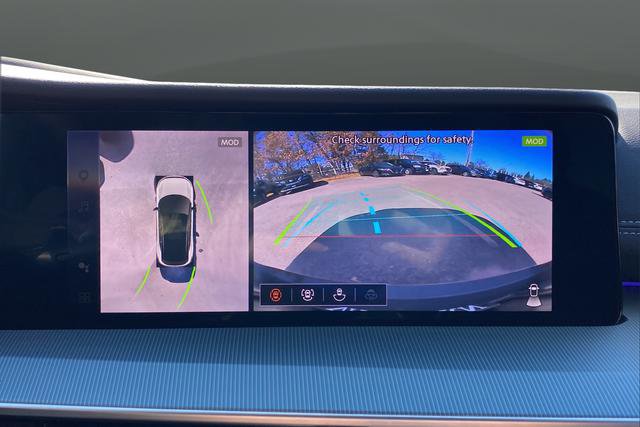 Used 2025 Nissan Murano SL image 14