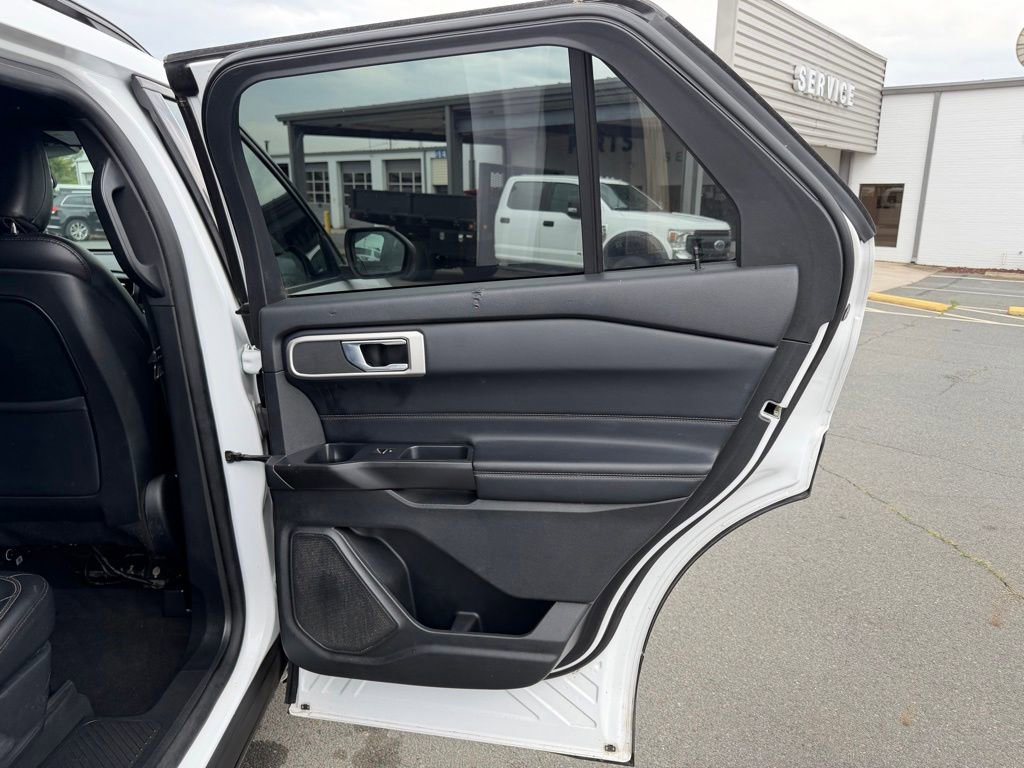 Used 2020 Ford Explorer XLT w/ Equipment Group 202A RWD image 31