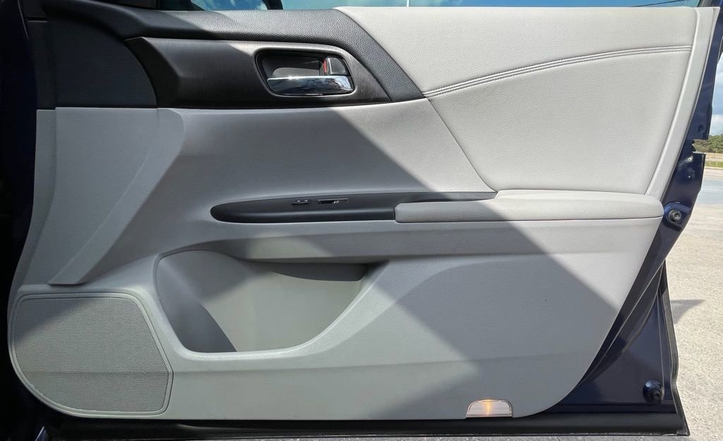 Used 2013 Honda Accord EX-L image 36