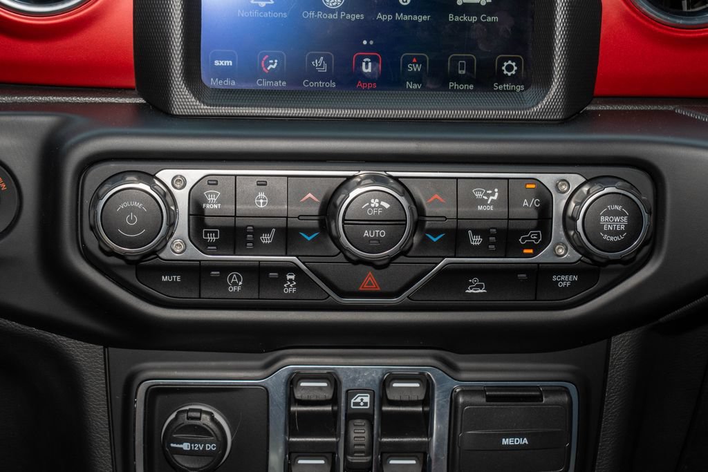 Used 2023 Jeep Gladiator Rubicon w/ Cold Weather Group AWD/4WD image 19
