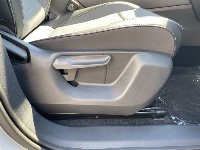 New 2025 Volkswagen Tiguan SE R-Line image 44