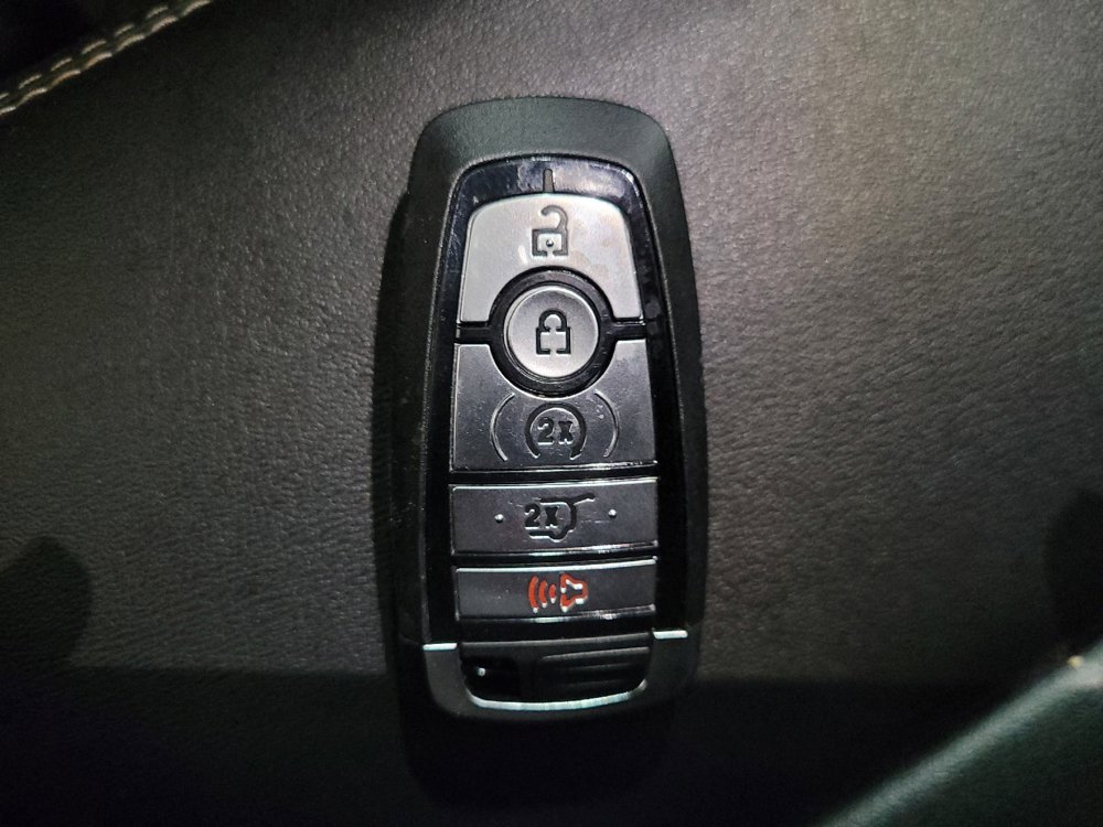 Used 2023 Ford Explorer XLT w/ Equipment Group 202A AWD/4WD image 32