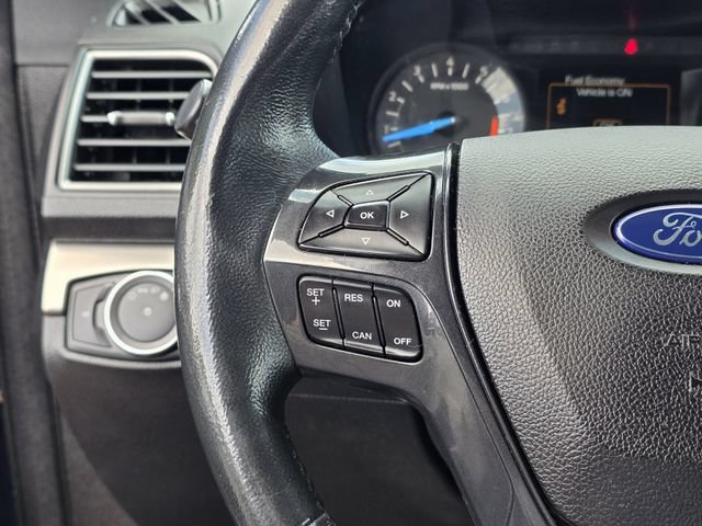 Used 2018 Ford Explorer XLT FWD image 25