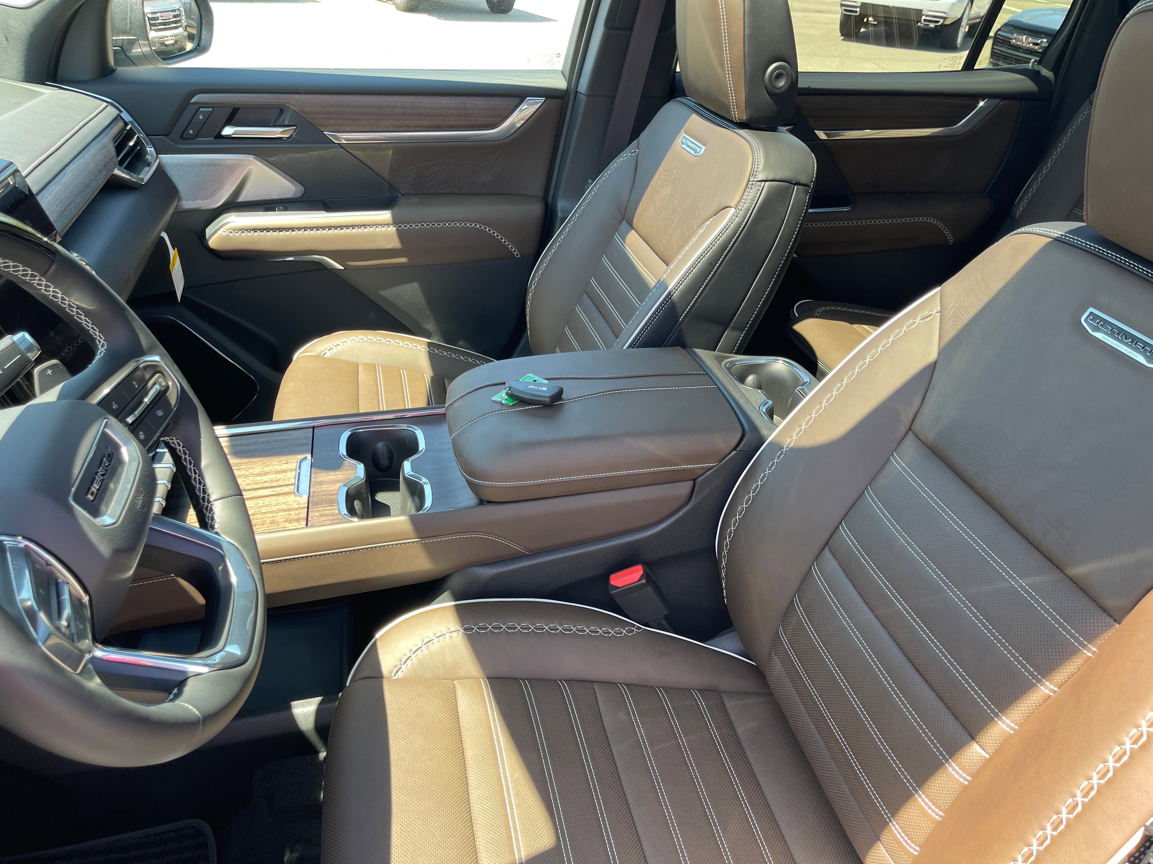 New 2026 GMC Acadia Denali Ultimate AWD/4WD image 11
