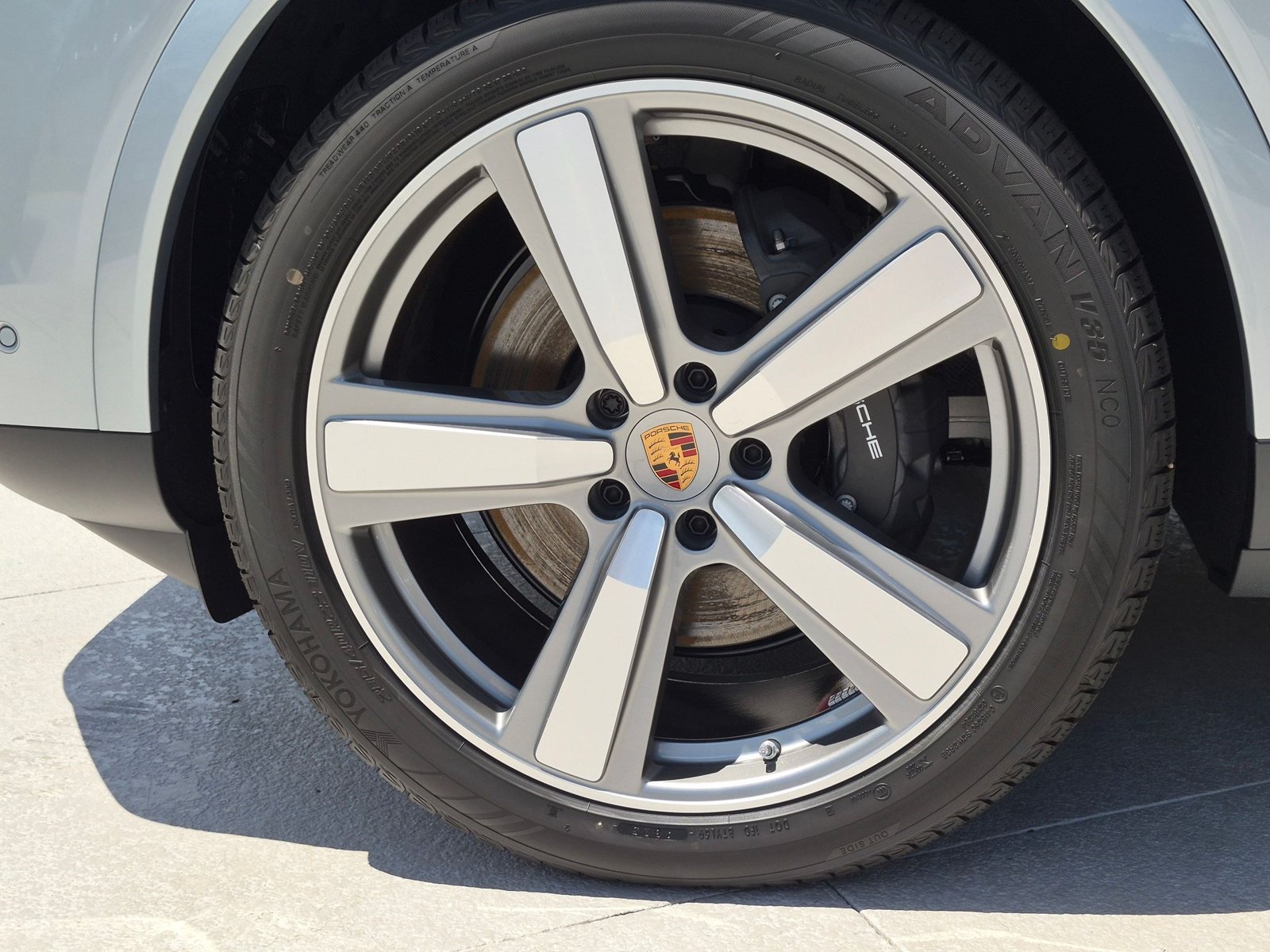 New 2026 Porsche Cayenne Coupe AWD/4WD image 29