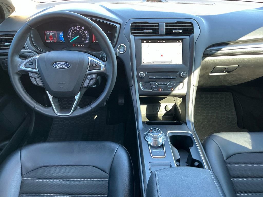 Used 2018 Ford Fusion SE w/ Equipment Group 201A image 17