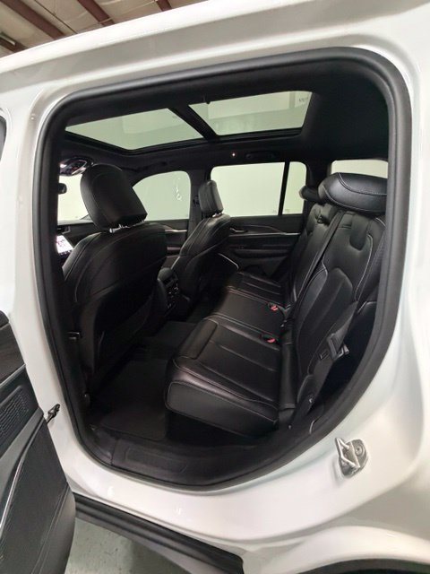 Used 2024 Jeep Grand Cherokee Limited 4xe AWD/4WD image 27