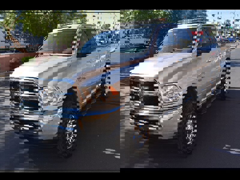 Used 2015 RAM 2500 SLT image 3