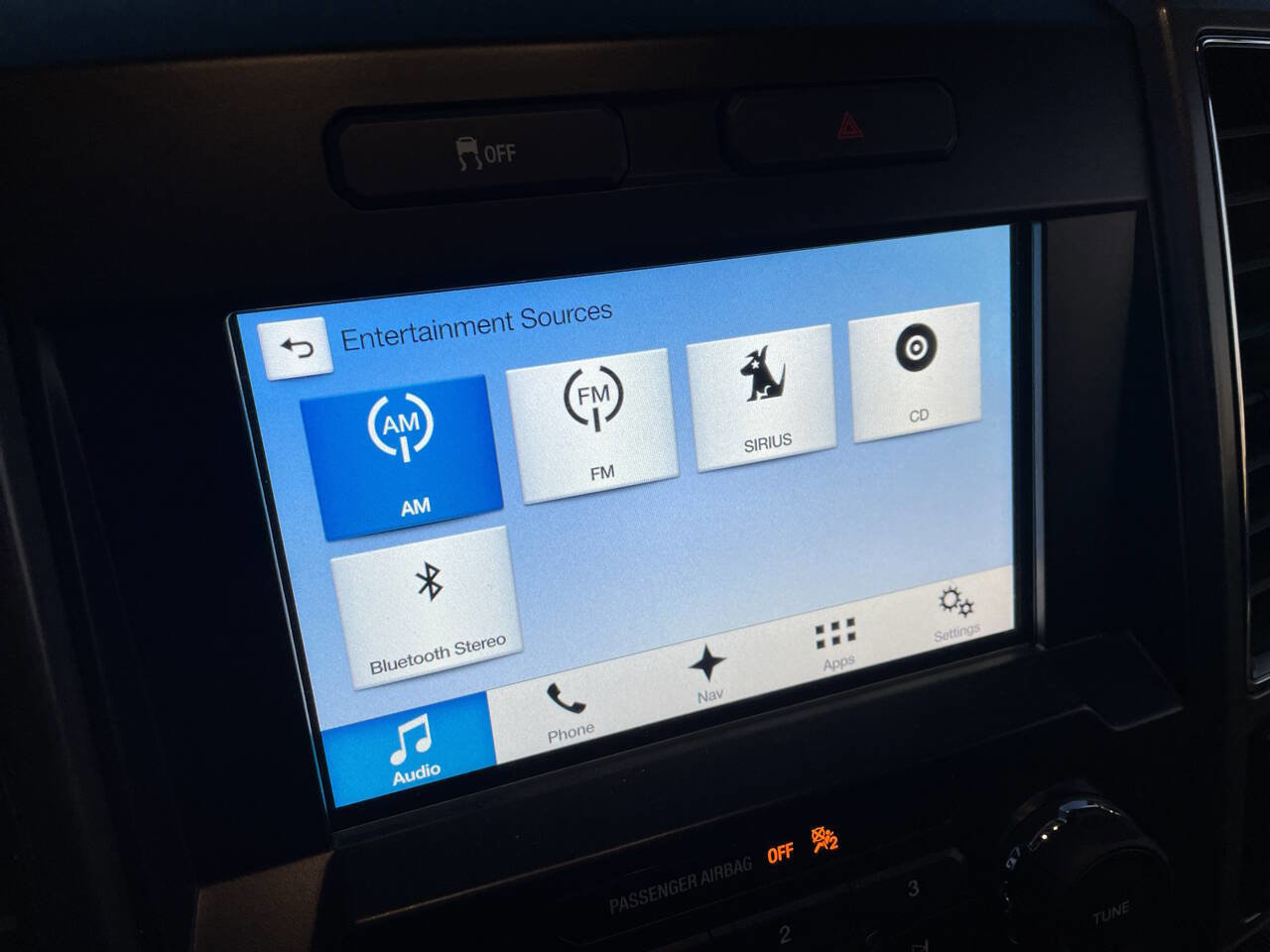 Used 2017 Ford F150 XLT w/ Equipment Group 302A Luxury image 20