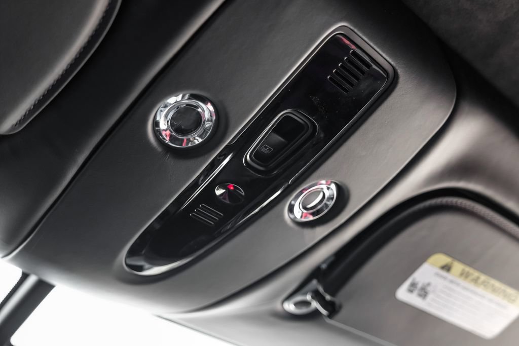 Used 2024 Aston Martin DBX 707 image 34