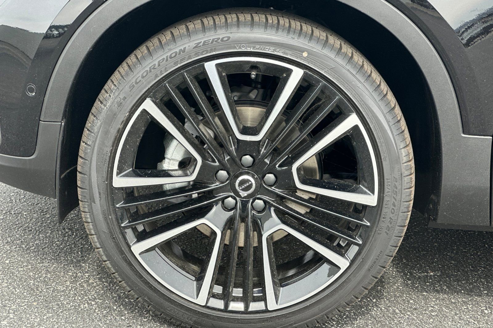 New 2026 Volvo XC40 B5 Ultra w/ Climate Package AWD/4WD image 24
