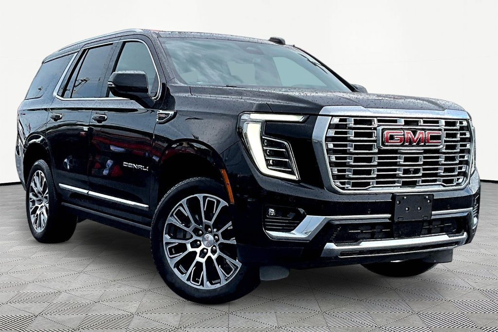 Used 2026 GMC Yukon Denali w/ Denali Reserve Package AWD/4WD image 3