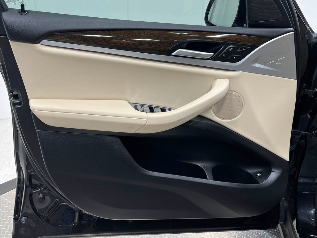 Used 2021 BMW X3 xDrive30e w/ Convenience Package AWD/4WD image 16