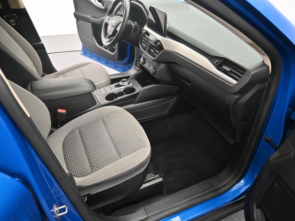 Used 2020 Ford Escape SE image 33