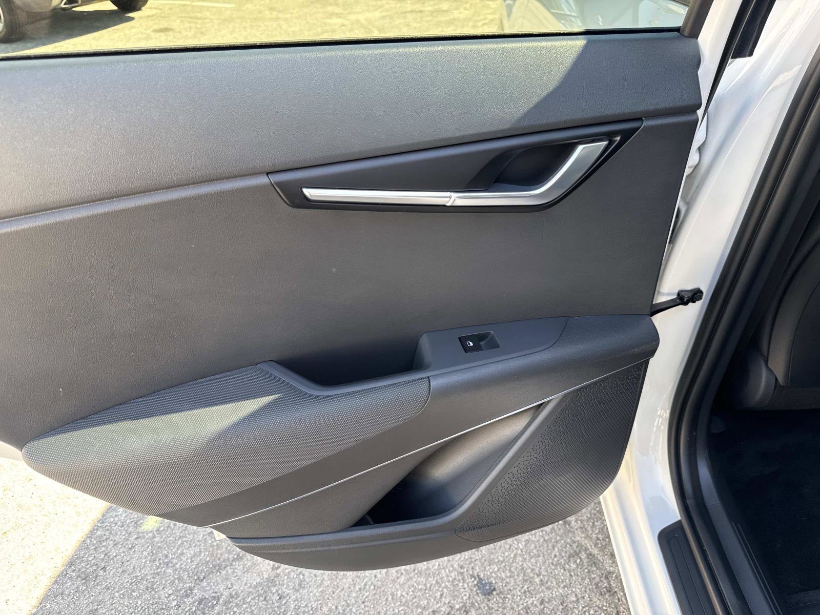 Used 2025 Kia Niro Wind image 11