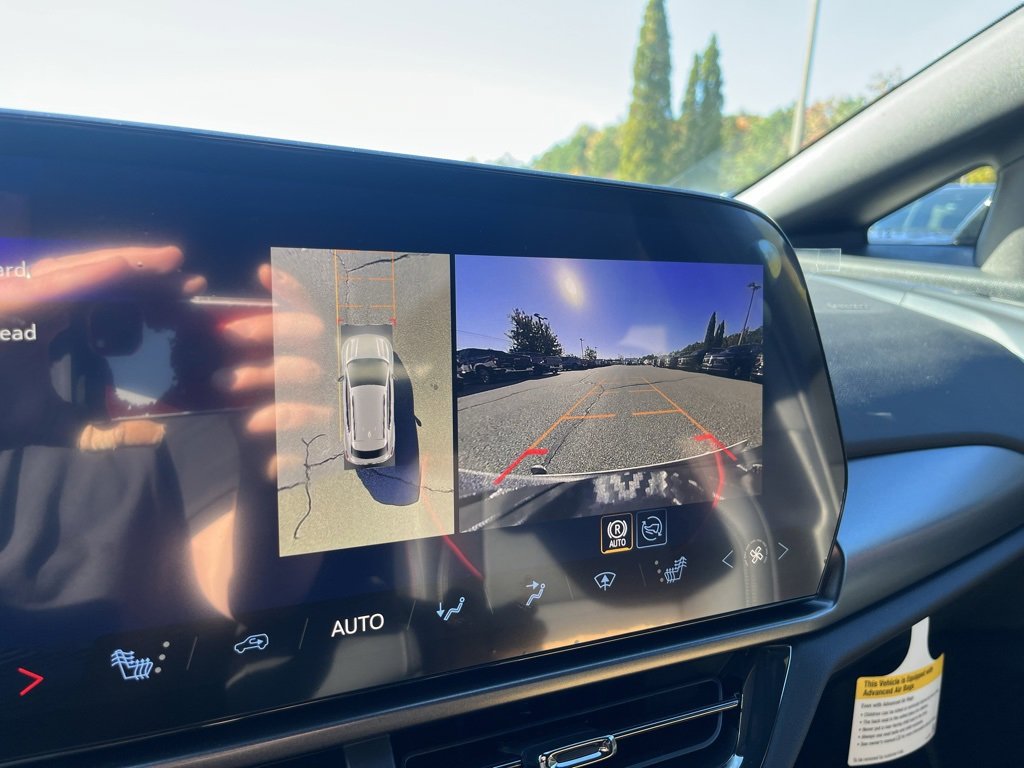 New 2026 Chevrolet Equinox EV RS image 17