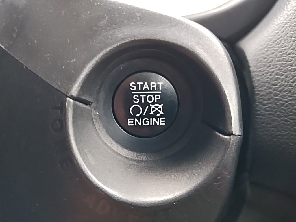 Used 2019 Jeep Renegade Trailhawk w/ UConnect 8.4 Nav Group image 38