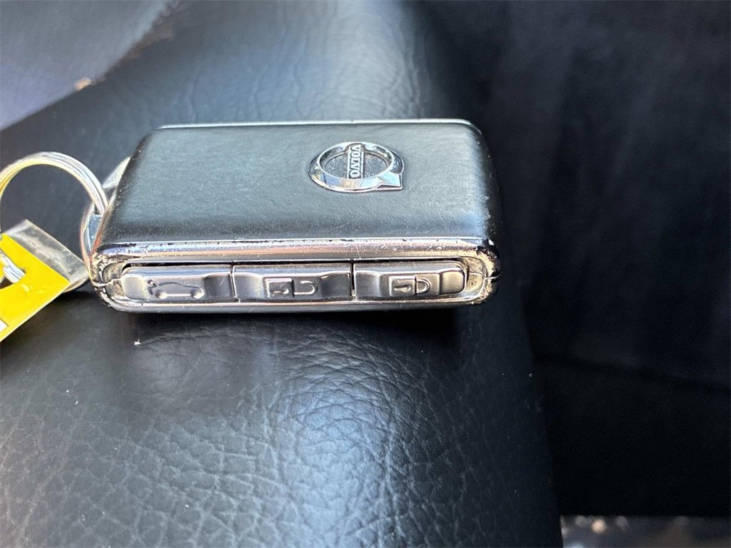 Used 2021 Volvo S60 T5 Inscription image 9