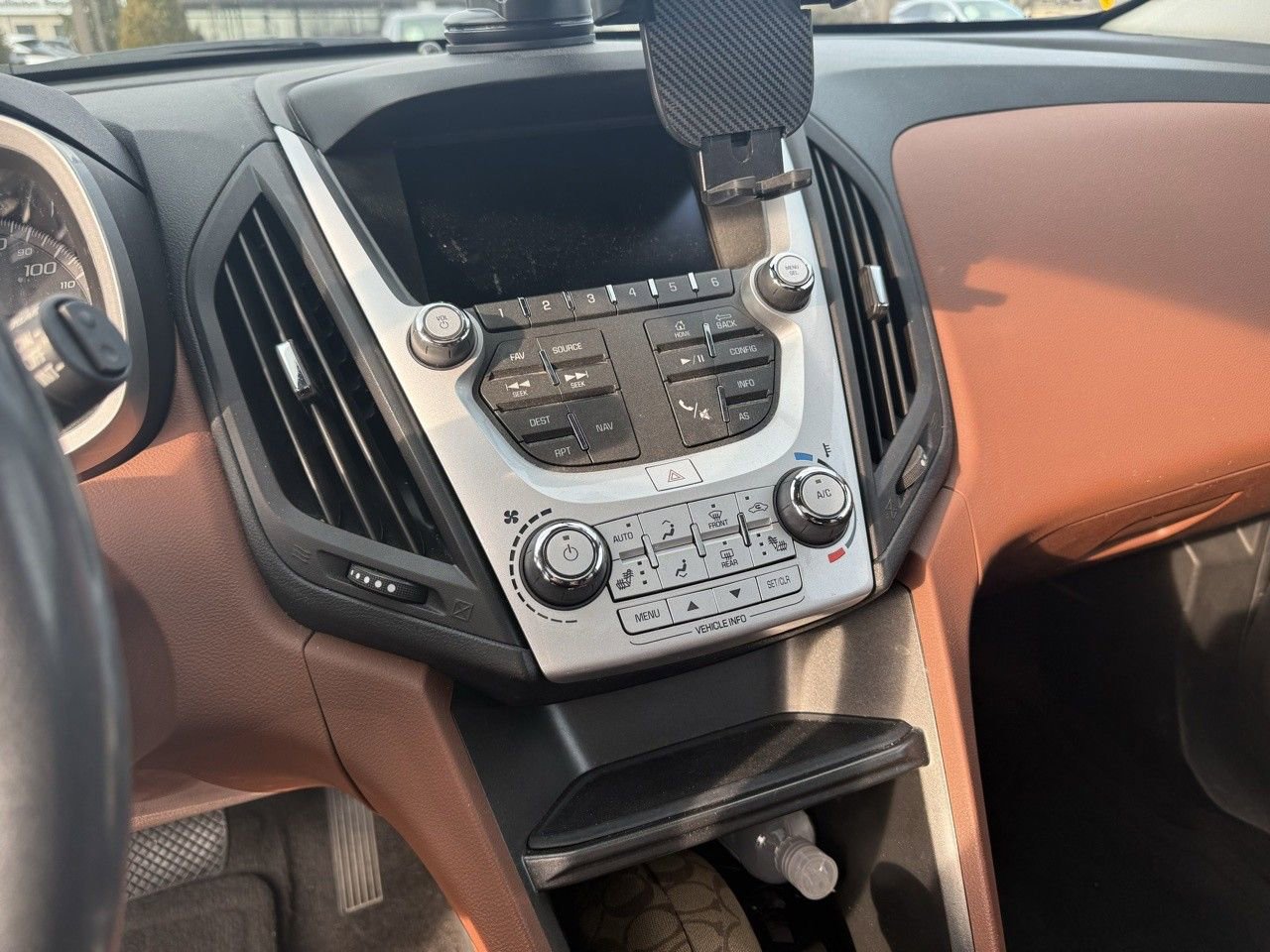 Used 2016 Chevrolet Equinox LTZ w/ Enhanced Convenience Package image 14