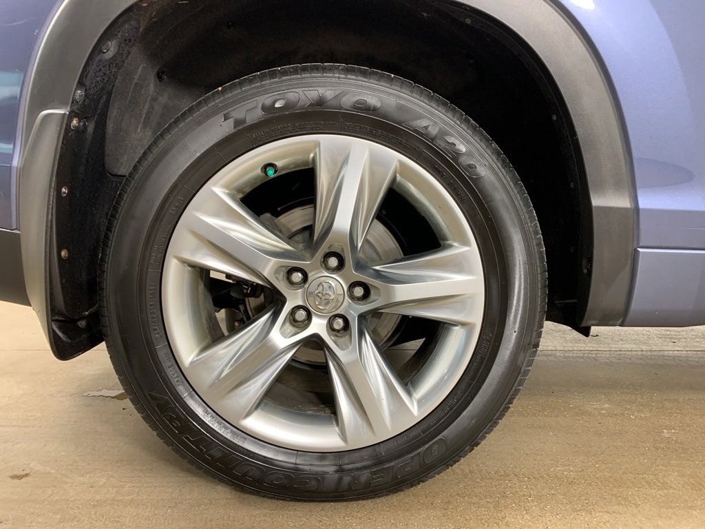 Used 2015 Toyota Highlander Limited image 47