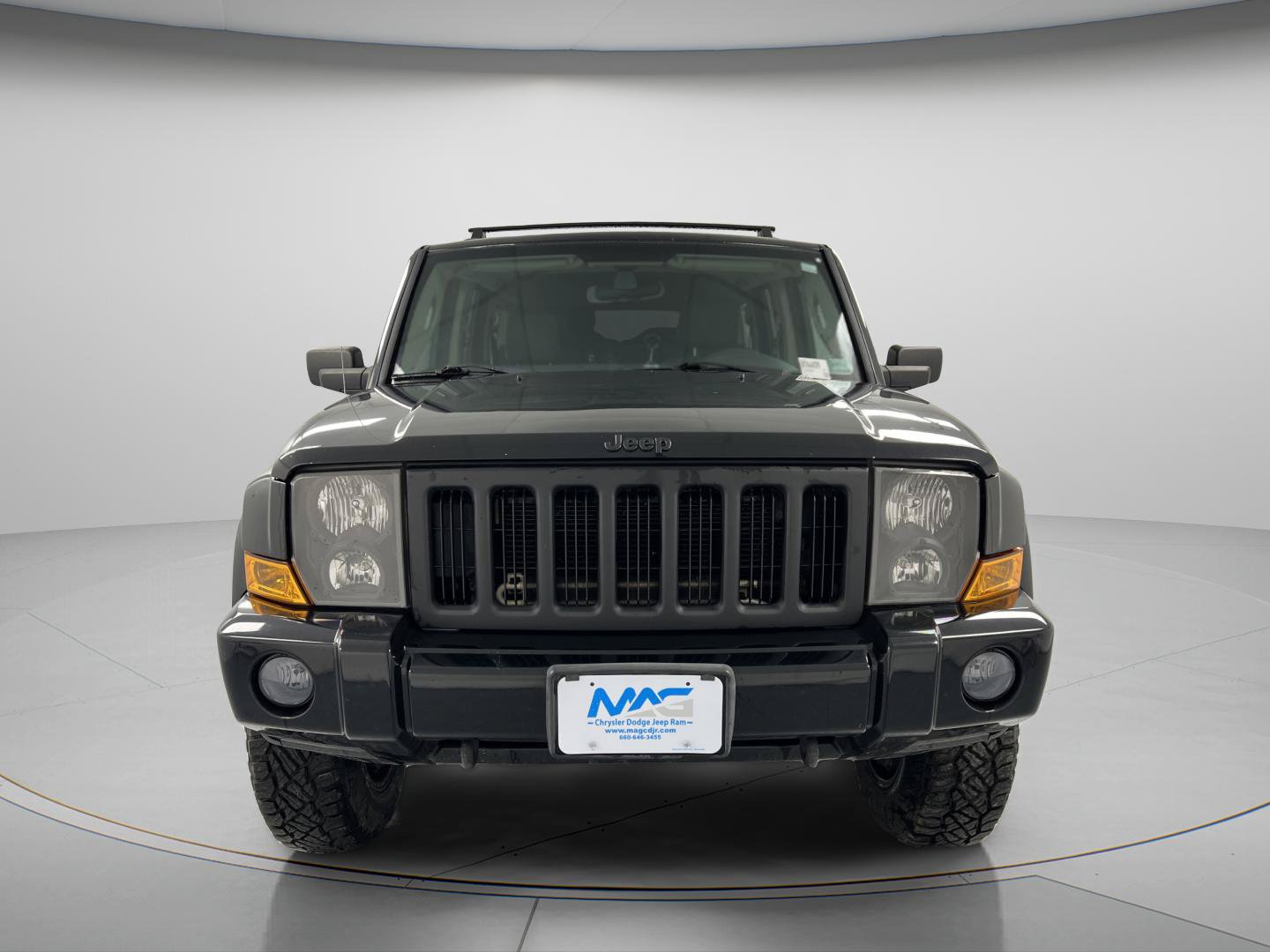 Used 2007 Jeep Commander Sport AWD/4WD image 3