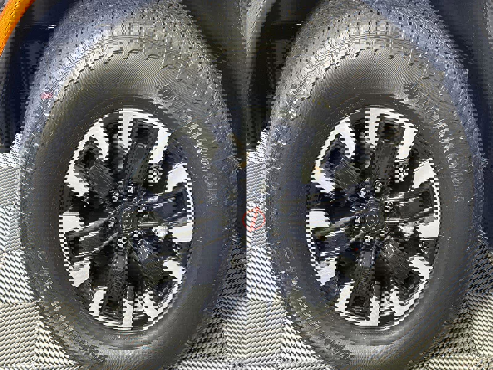 Used 2024 Nissan Frontier PRO-4X w/ Technology Package image 11