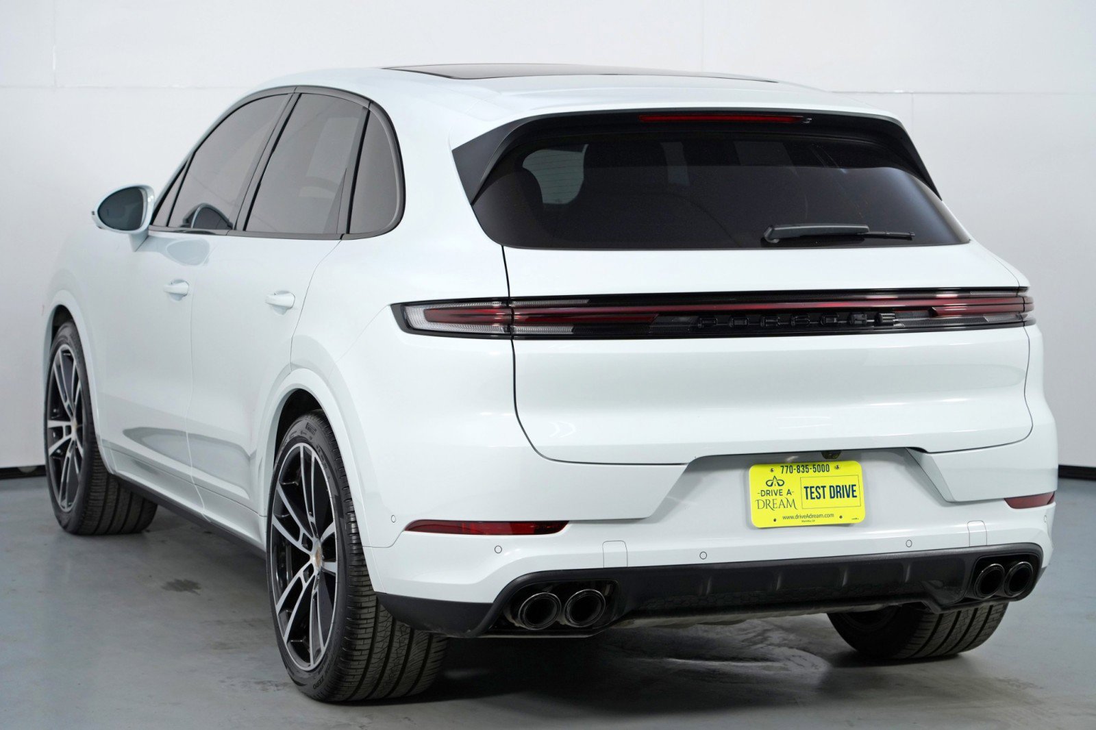 Used 2024 Porsche Cayenne S w/ Premium Package Plus image 51
