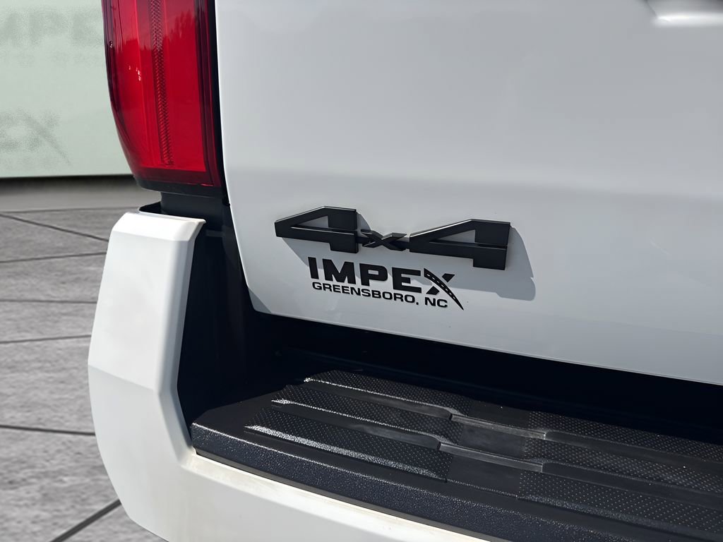 Used 2025 Toyota Tacoma TRD Off-Road image 29