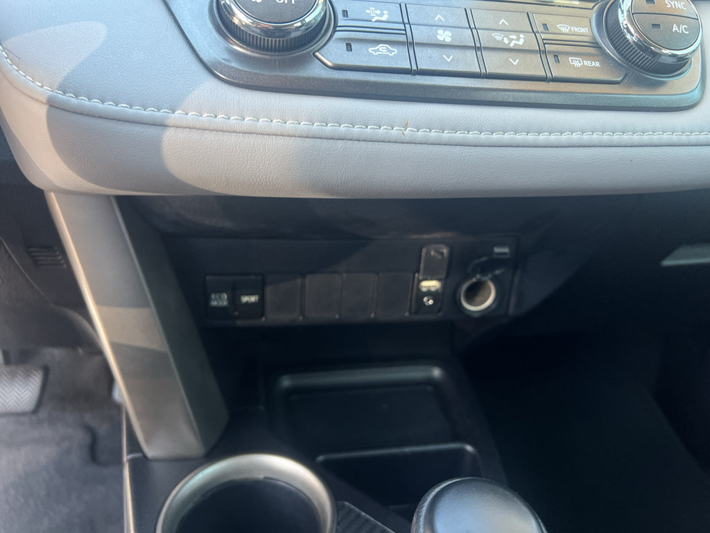 Used 2014 Toyota RAV4 XLE FWD image 23