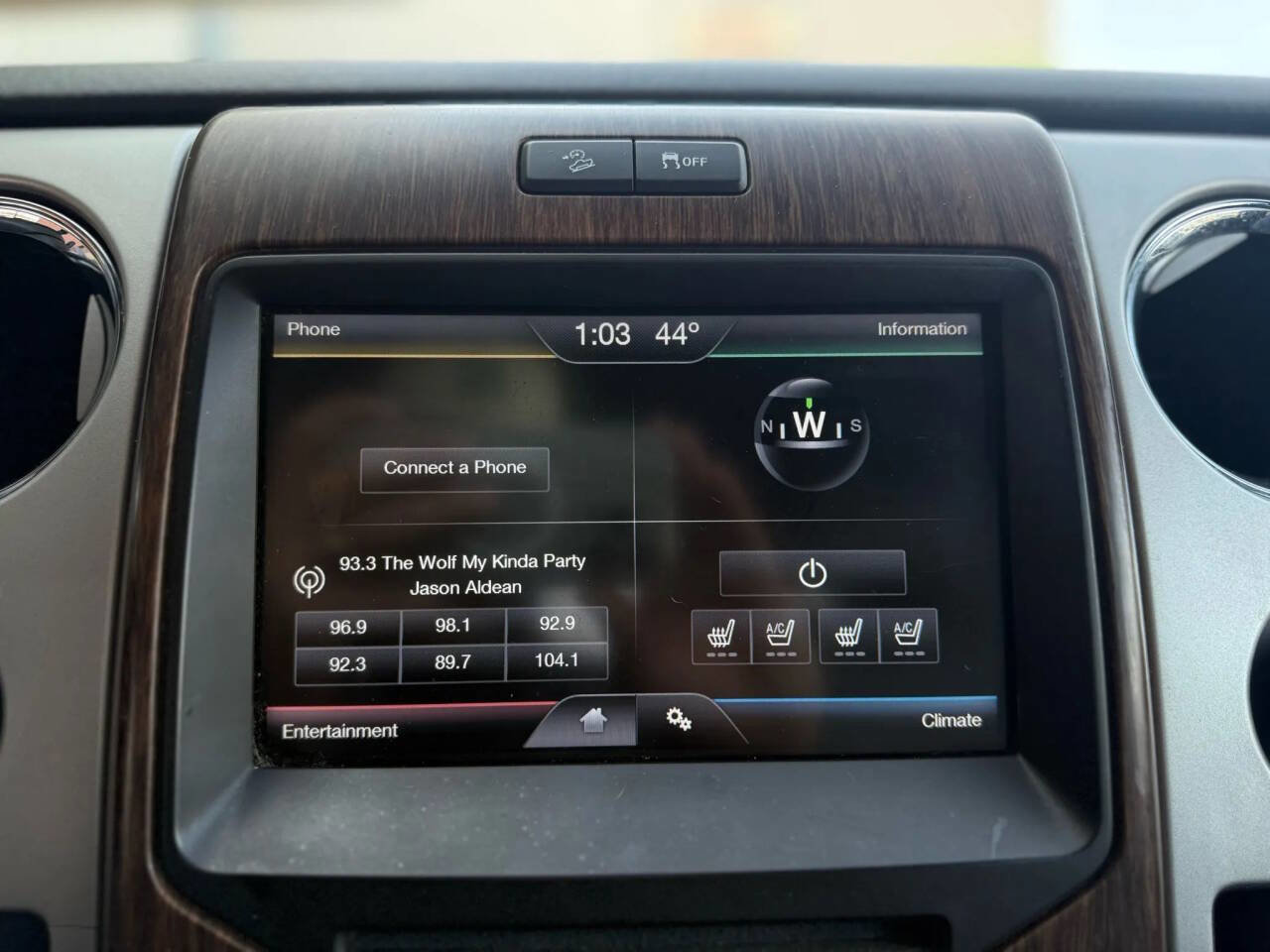 Used 2014 Ford F150 Lariat w/ Lariat Chrome Package AWD/4WD image 13