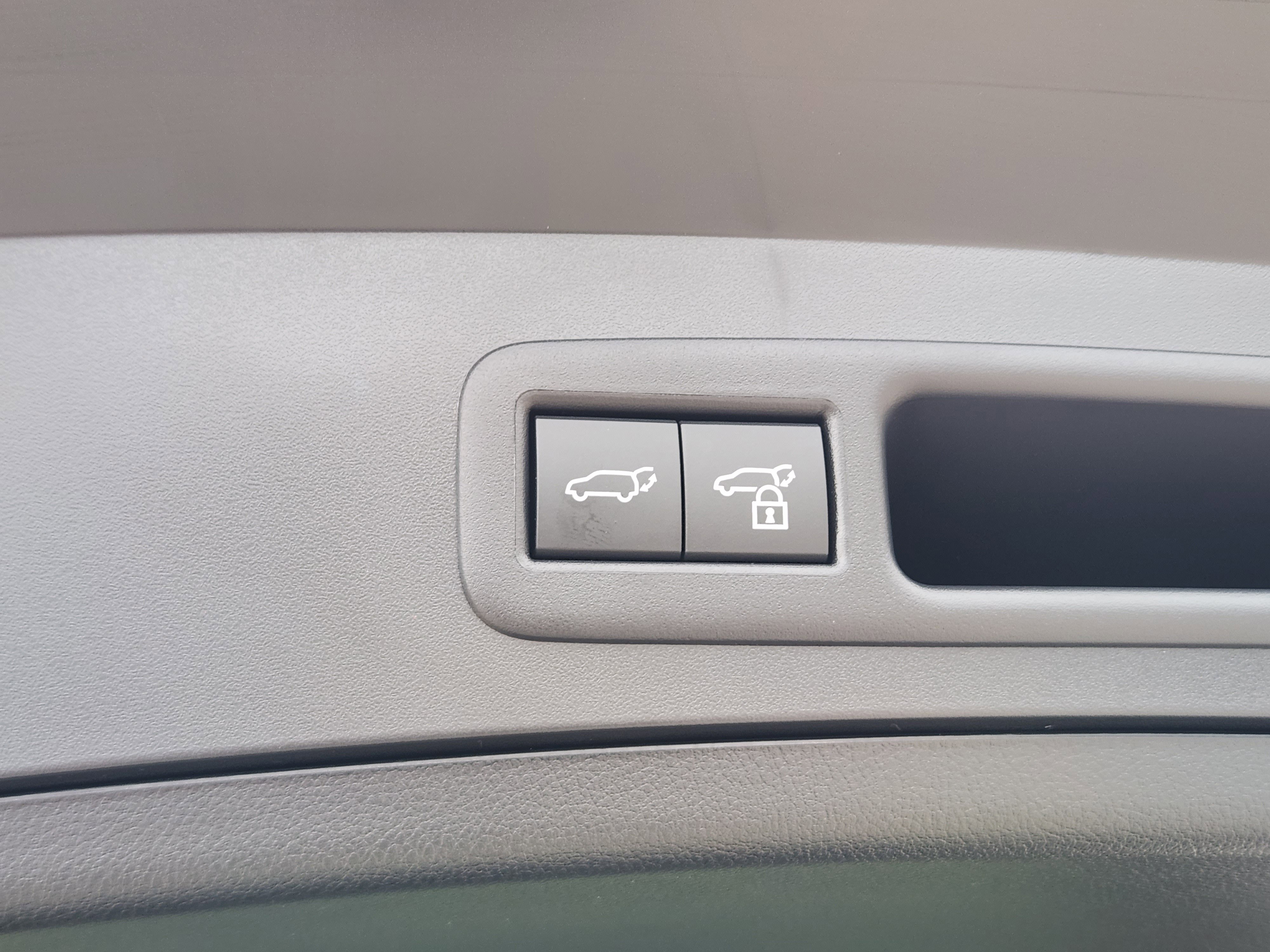 New 2026 Lexus UX 300h FWD image 24