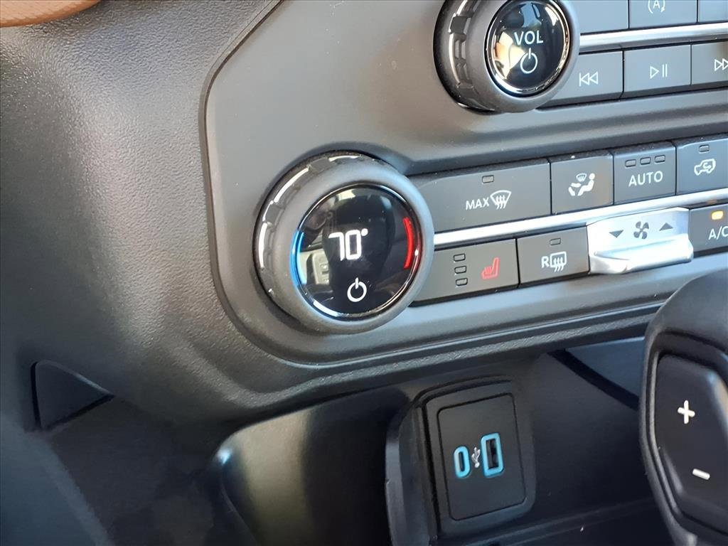 Used 2024 Ford Bronco Outer Banks image 9