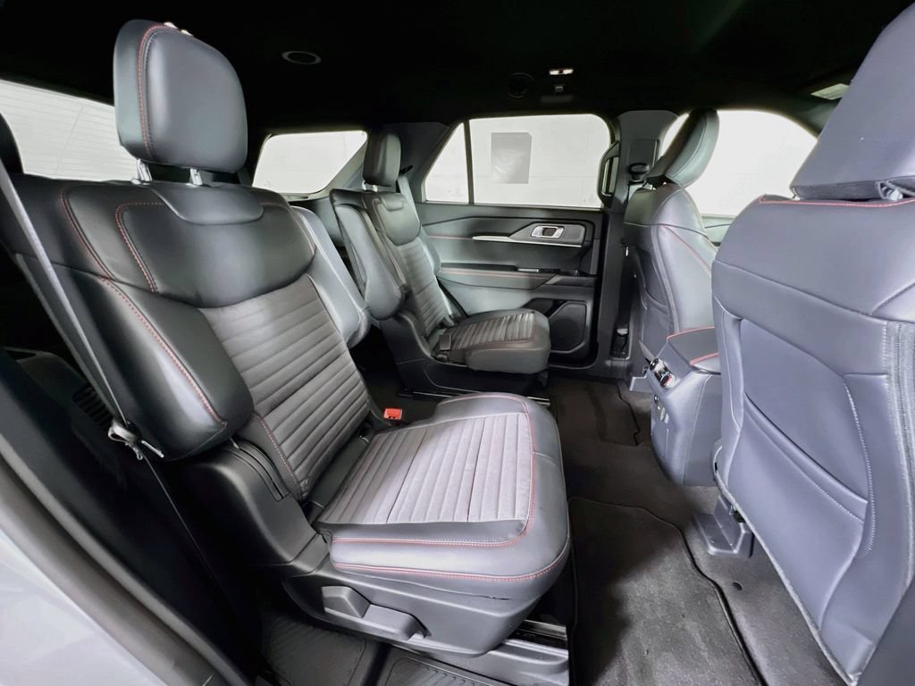 New 2026 Ford Explorer ST-Line AWD/4WD image 17