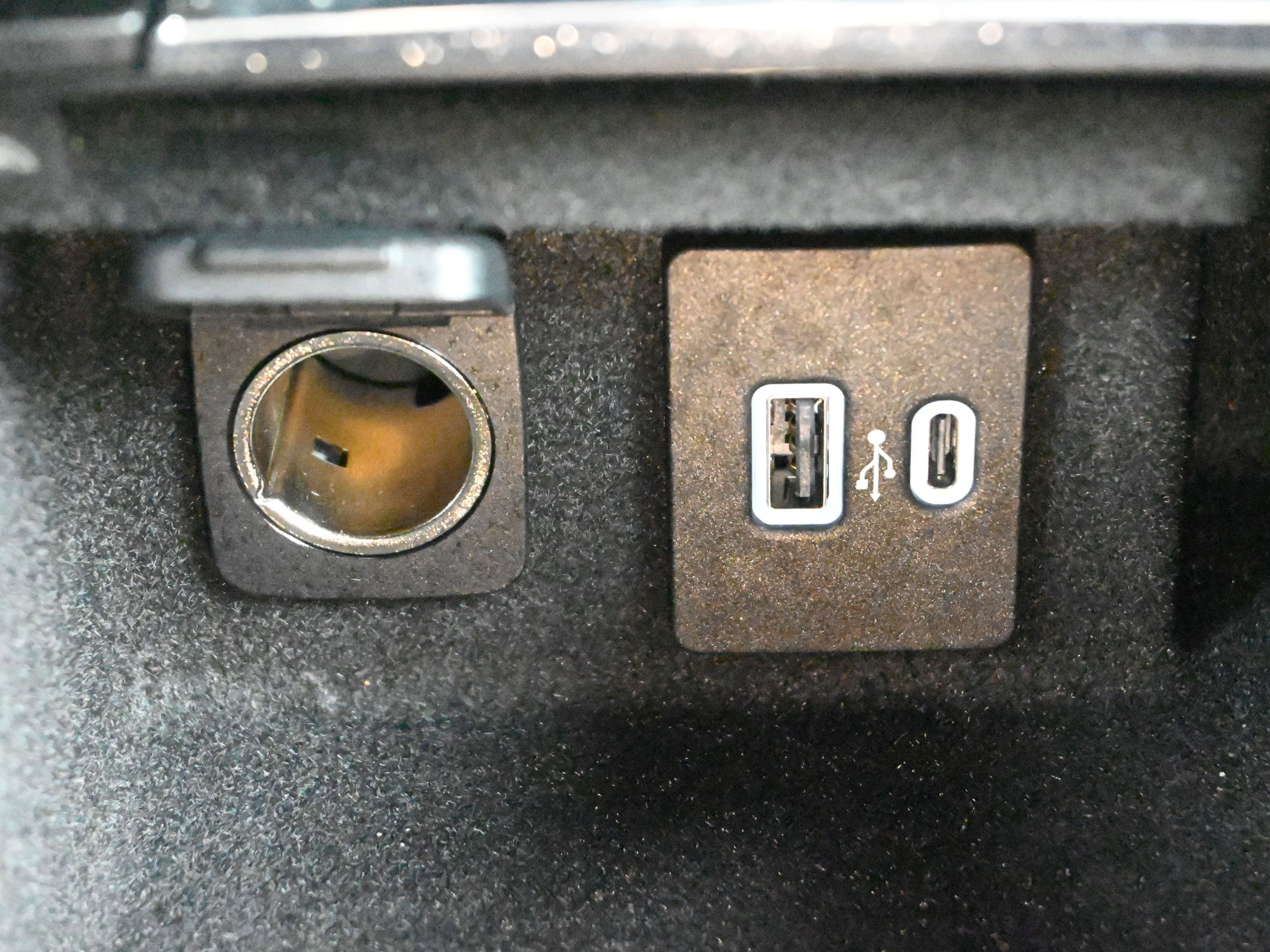 Used 2022 Lincoln Corsair Reserve w/ Equipment Group 201A image 18