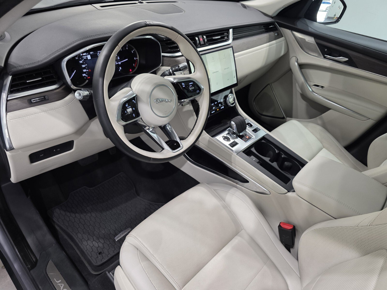 Used 2021 Jaguar F-PACE S AWD/4WD image 7