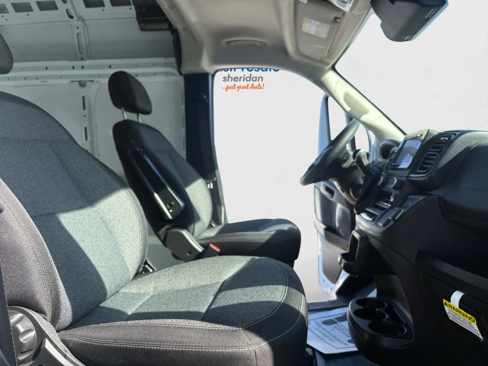 Used 2025 RAM ProMaster 2500 FWD image 20