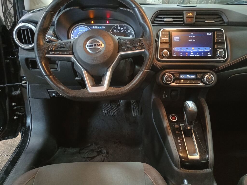 Used 2020 Nissan Versa SR w/ Convenience Package image 2