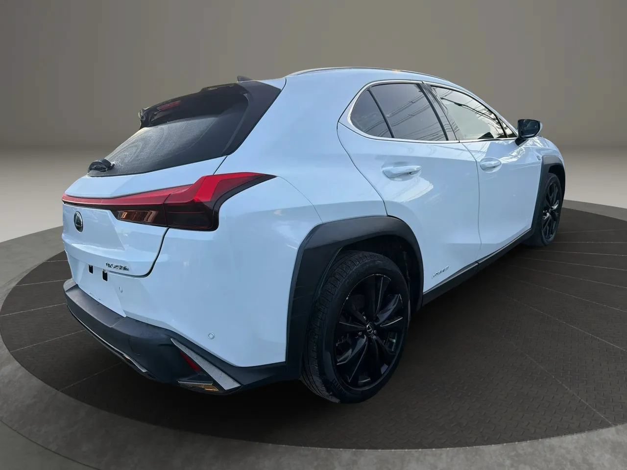 Used 2020 Lexus UX 250h F Sport w/ F Sport Premium Package AWD/4WD image 5