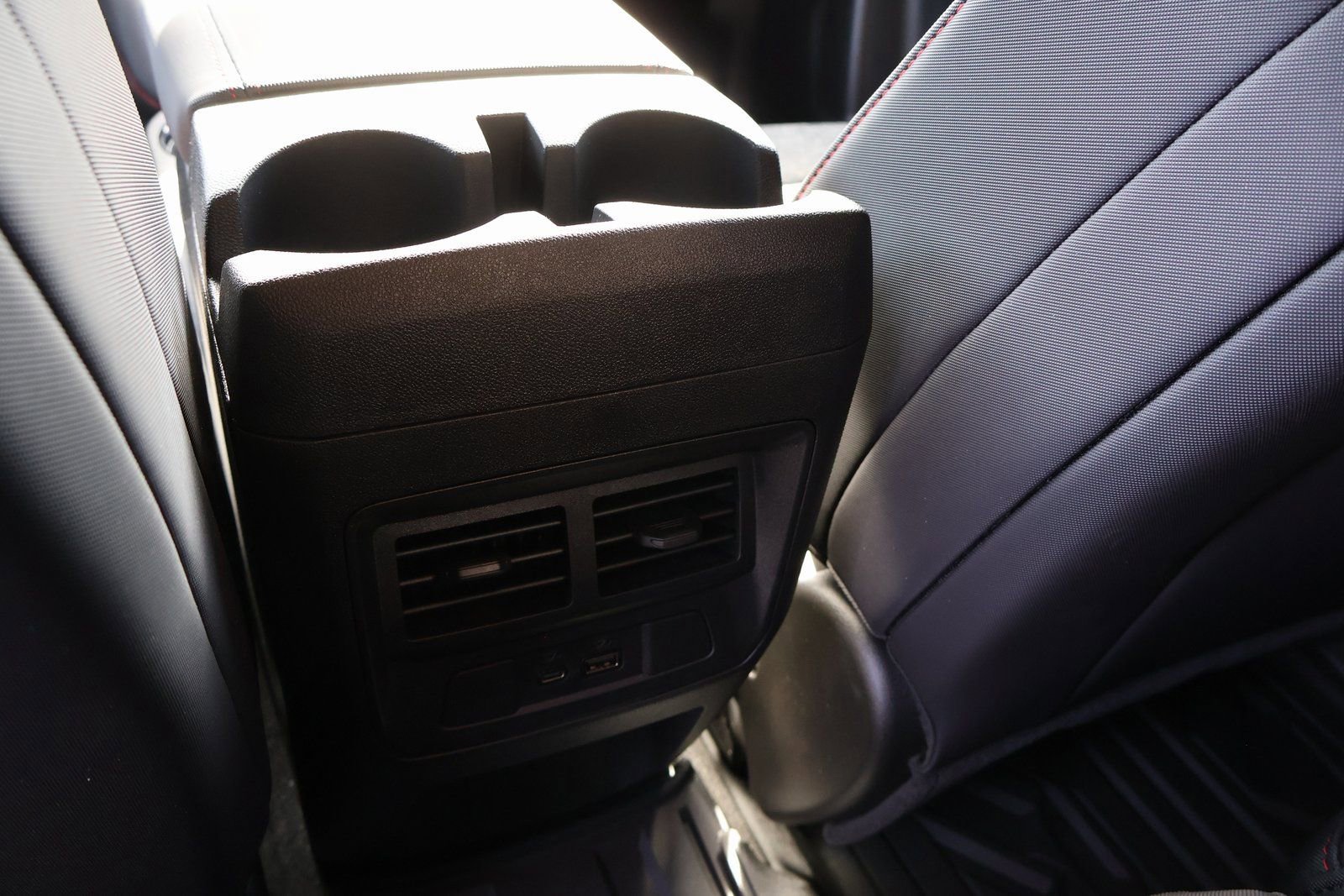 Used 2025 Chevrolet Colorado Z71 AWD/4WD image 18