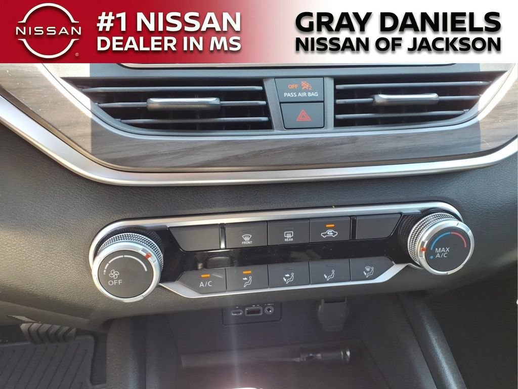 New 2026 Nissan Altima 2.5 SV FWD image 17