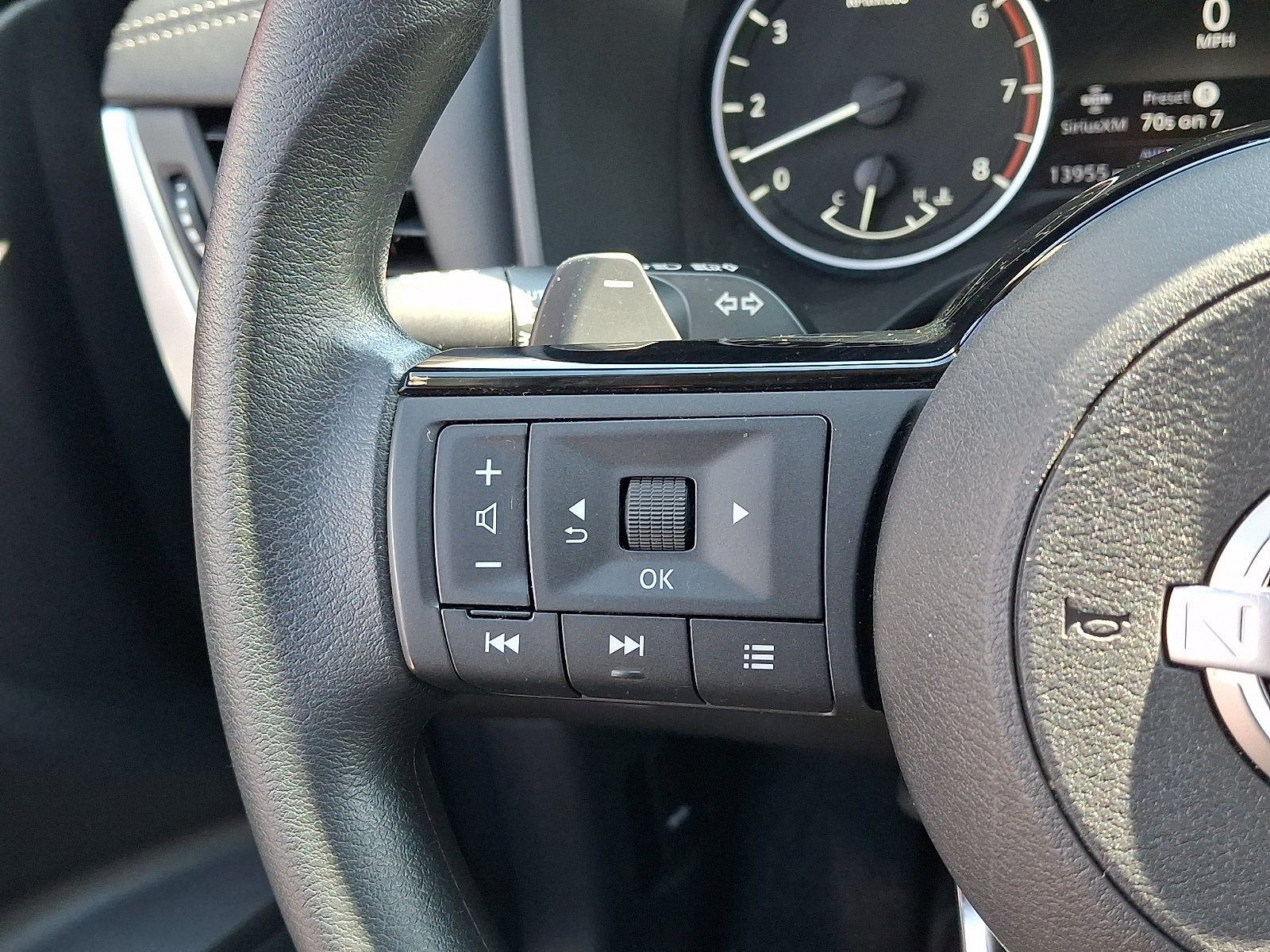 Certified 2023 Nissan Rogue SV AWD/4WD image 22