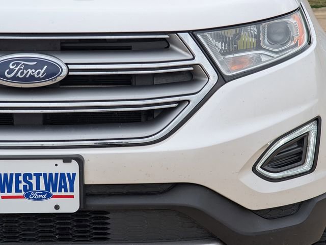 Used 2018 Ford Edge Titanium w/ Equipment Group 301A FWD image 9