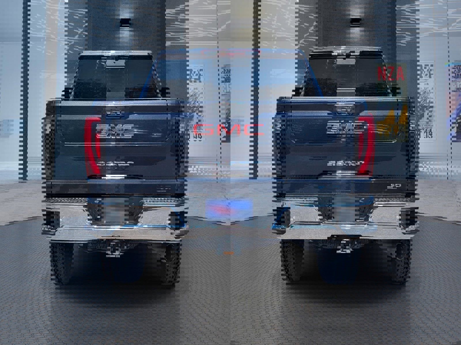 Used 2024 GMC Sierra 2500 SLT w/ SLT Premium Package AWD/4WD image 5